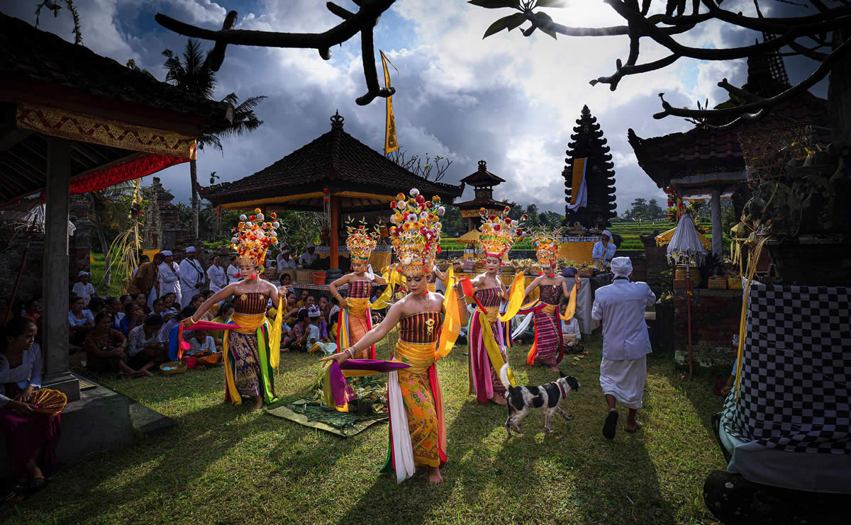 Indonesia, Global Development, Bali temple