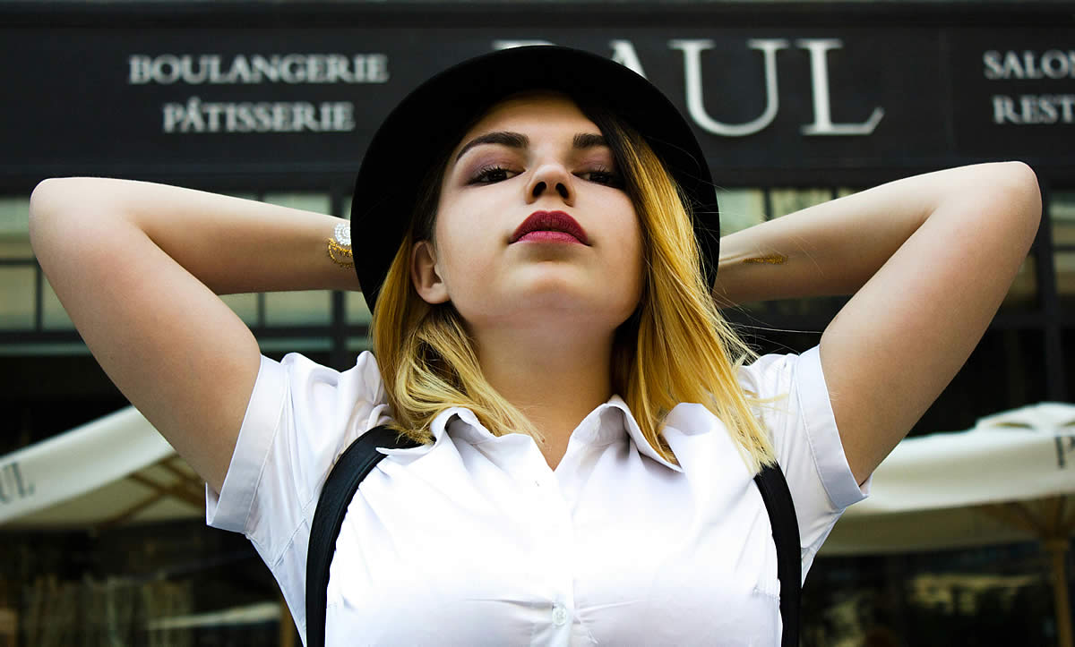 Gender Gap France, Gender Equality, woman with hat