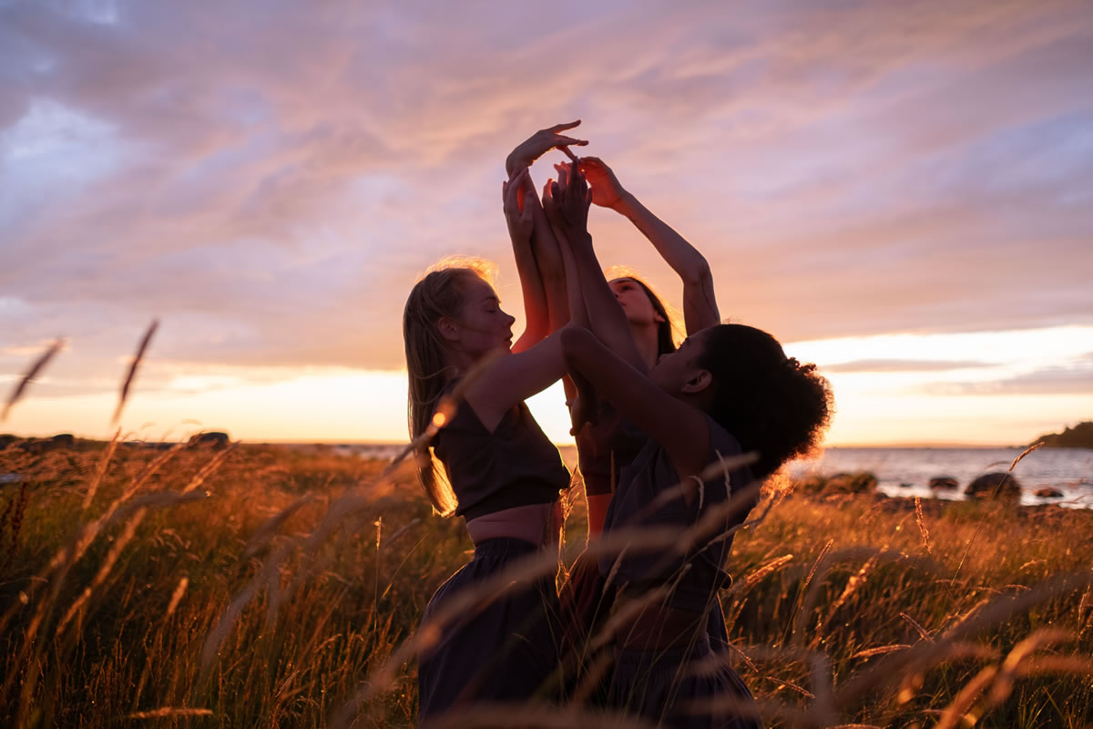 Women, Culture and Peace (WCP): A New Framework for Cultural Peacebuilding, dancers